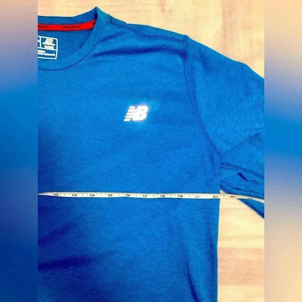Men’s T-shirt. New  Balance. Size L